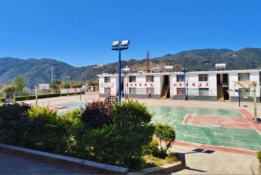 点亮希望，共筑未来 —— 独田中心学校调研之旅